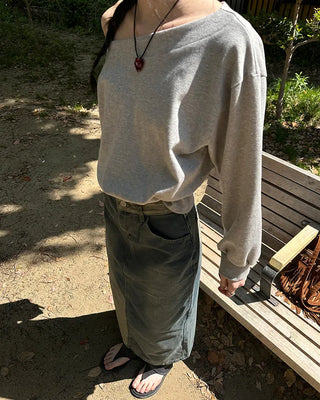 Boat neck sweatshirt