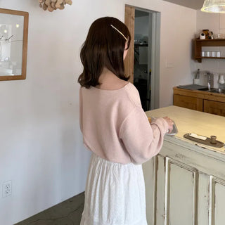 Simple boat neck knit