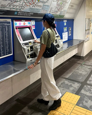Button-back cinch wide cotton pants