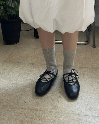 Lace-up flat shoes