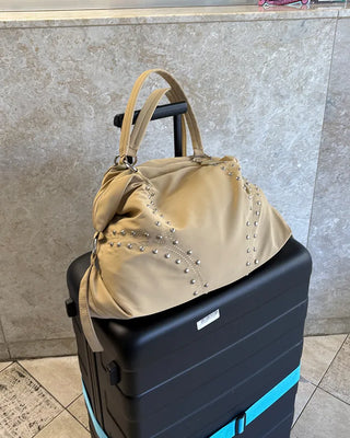 Double rivet line shoulder bag