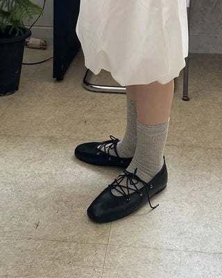 Lace-up flat shoes