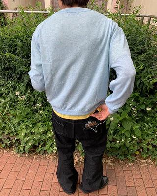 V-neck long-sleeve knit