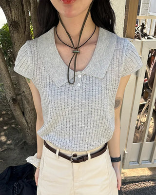 Round neck button collar knit