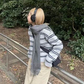 Plain wool scarf
