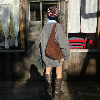Oversized Cable Knit Round