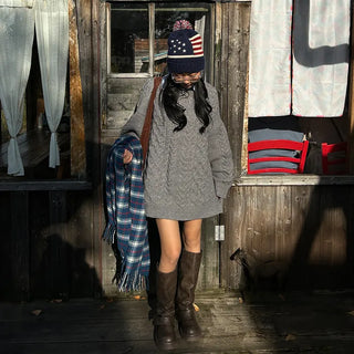 Oversized Cable Knit Round