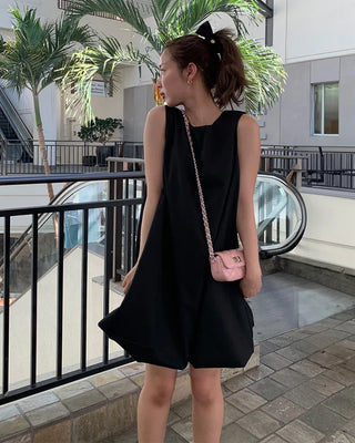 Sleeveless balloon mini dress