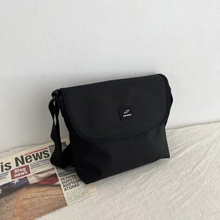 Mesh zip-up pocket cross messenger bag