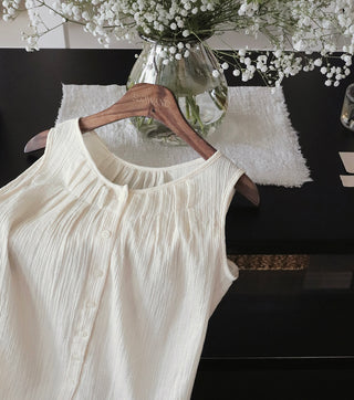 Sleeveless blouse - 2 colors