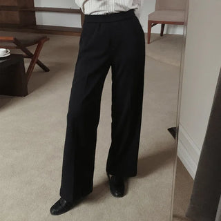 Stress-free! Comfortable wide-leg fleece-lined slacks that feel like training wear.