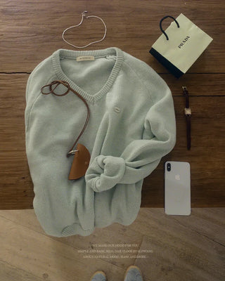 Daily V-neck knit