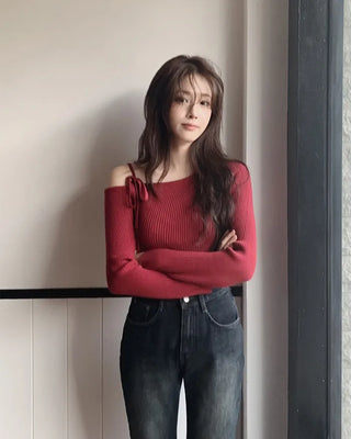 Asymmetrical Ribbon Off-Shoulder Knit