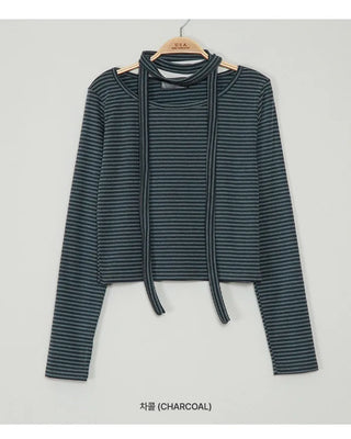 Comes with a scarf! Striped long-sleeved T-shirt