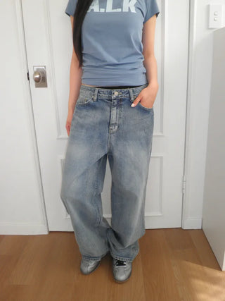 Wide-leg jeans