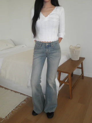 Stitched low-rise jeans