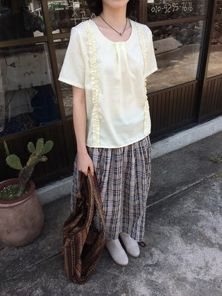 Frill-lined round neck blouse