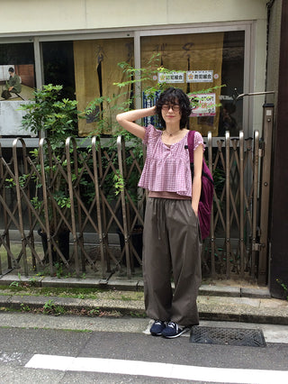 Wide-leg pants with elastic waistband and slits