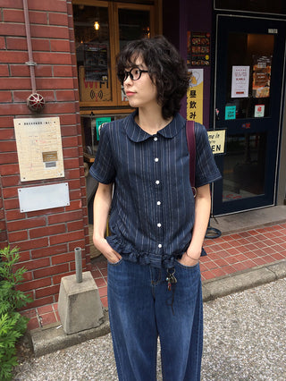Flower button stripe border short-sleeved blouse