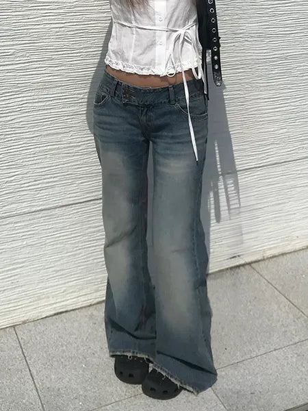 Offset low-rise jeans