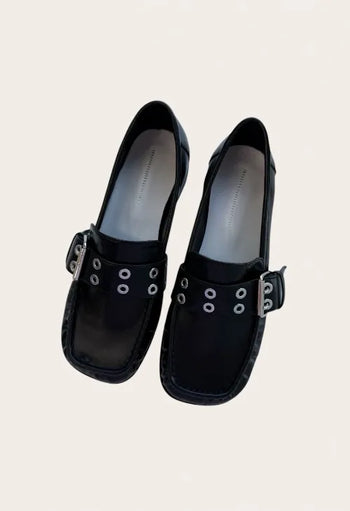 Square belt buckle loafers