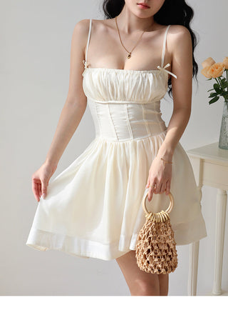 large swing pleating Dress