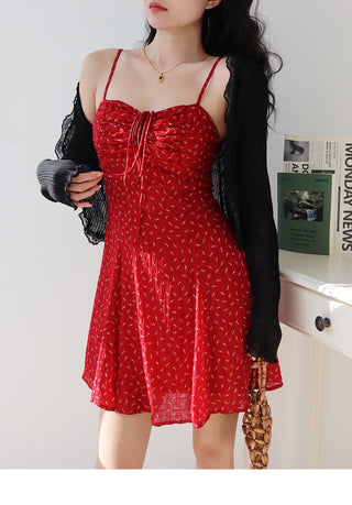 red floral pleated Dress