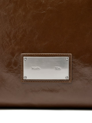 EMBOSSED LOGO LEATHER MAXI BAG IN KHAKI BROWN