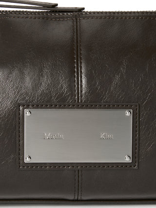 BUCKLE STRAP SHOULDER BAG IN BROWN