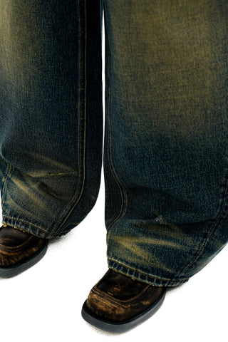 [Moromoro2] Distressed Curved Denim Pants