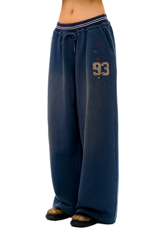 [Moromoro2] Distressed Star Applique  Sweatpants