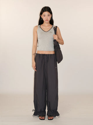 [moromoro2] ontrast-Edge Bow Strap Cami Top