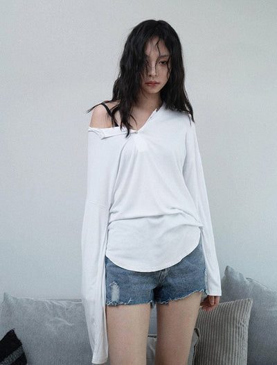 V-neck [Thin] long sleeve top