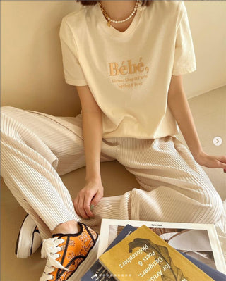 Embroidery round neck T -shirt