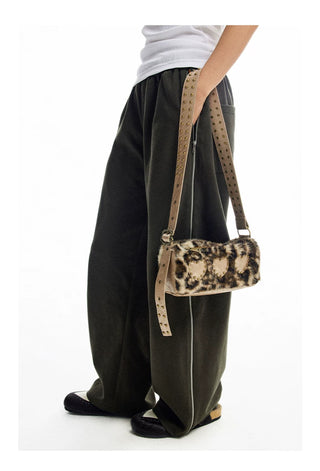 [CONP] Rivet Leopard Print Bag