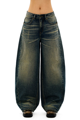 [Moromoro2] Distressed Curved Denim Pants
