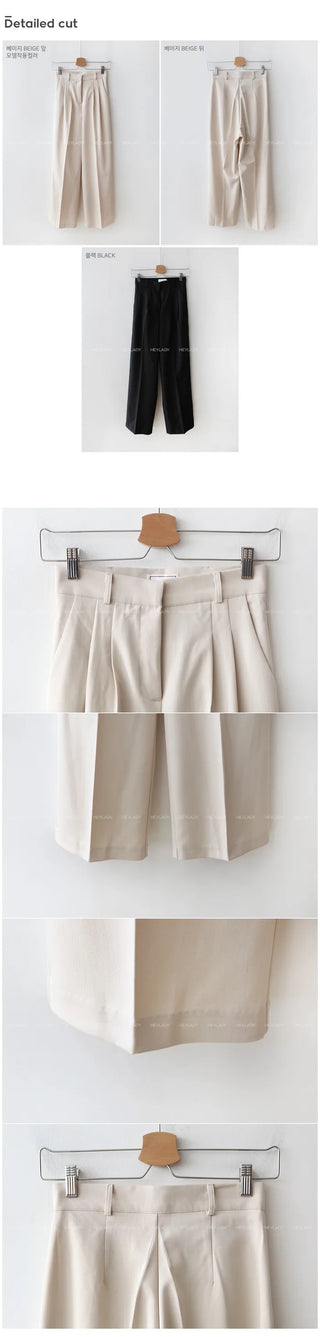 Pleated slacks