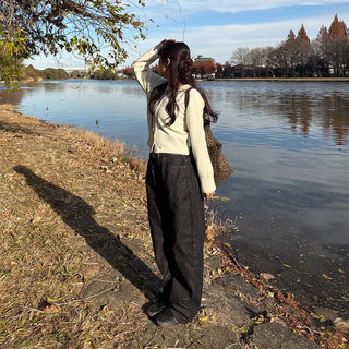 Pocket embroidered denim pants