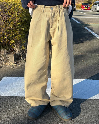 Cotton pants with adjustable waist and pleats
