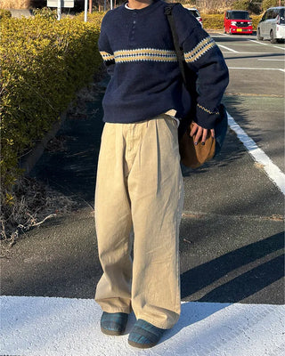 Cotton pants with adjustable waist and pleats