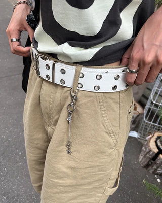 Double eyelet belt