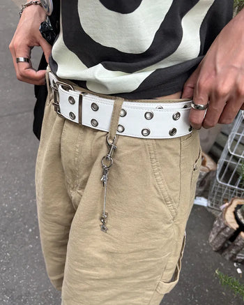Double eyelet belt