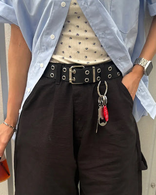 Double eyelet belt