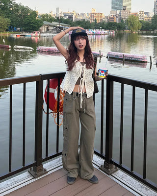 Double eyelet belt