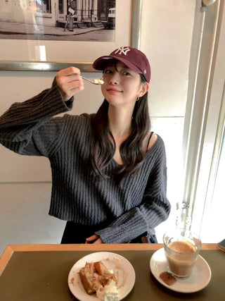 (3 colors) V-neck cropped knit