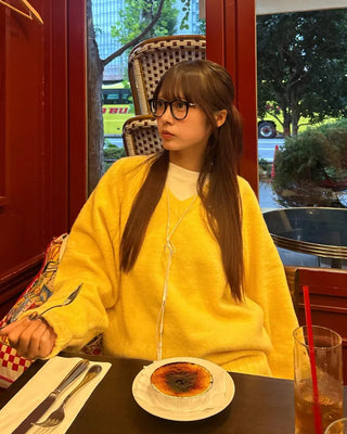 V-neck ribbed hem loose sweater