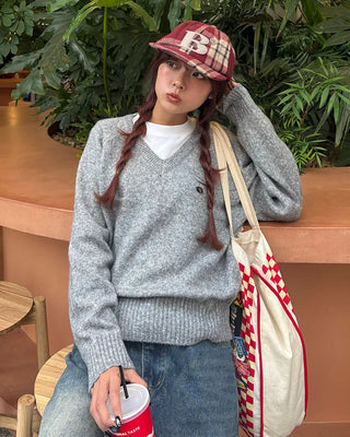 Oval Tag V-Neck Raglan Shoulder Knit Sweater