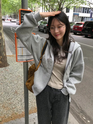 (2 colors) Fleece-lined hooded zip-up jacket