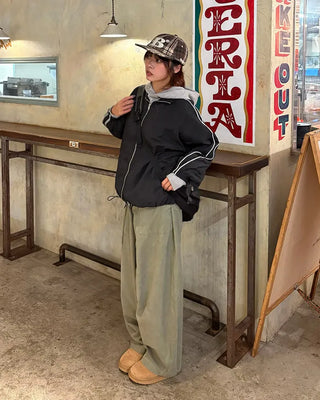 Two-tone windbreaker
