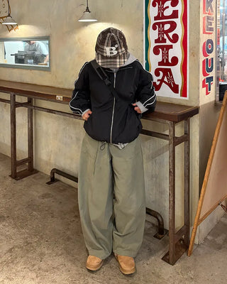 Two-tone windbreaker